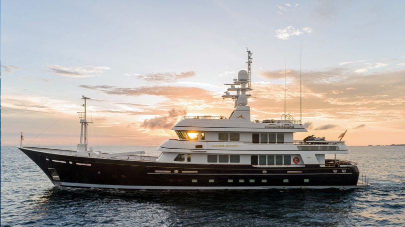 Portfolio UCC-Service - Maritime | MY Moonshadow